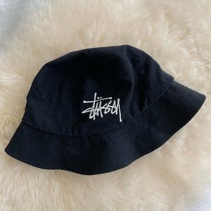 Stussy bucket hat